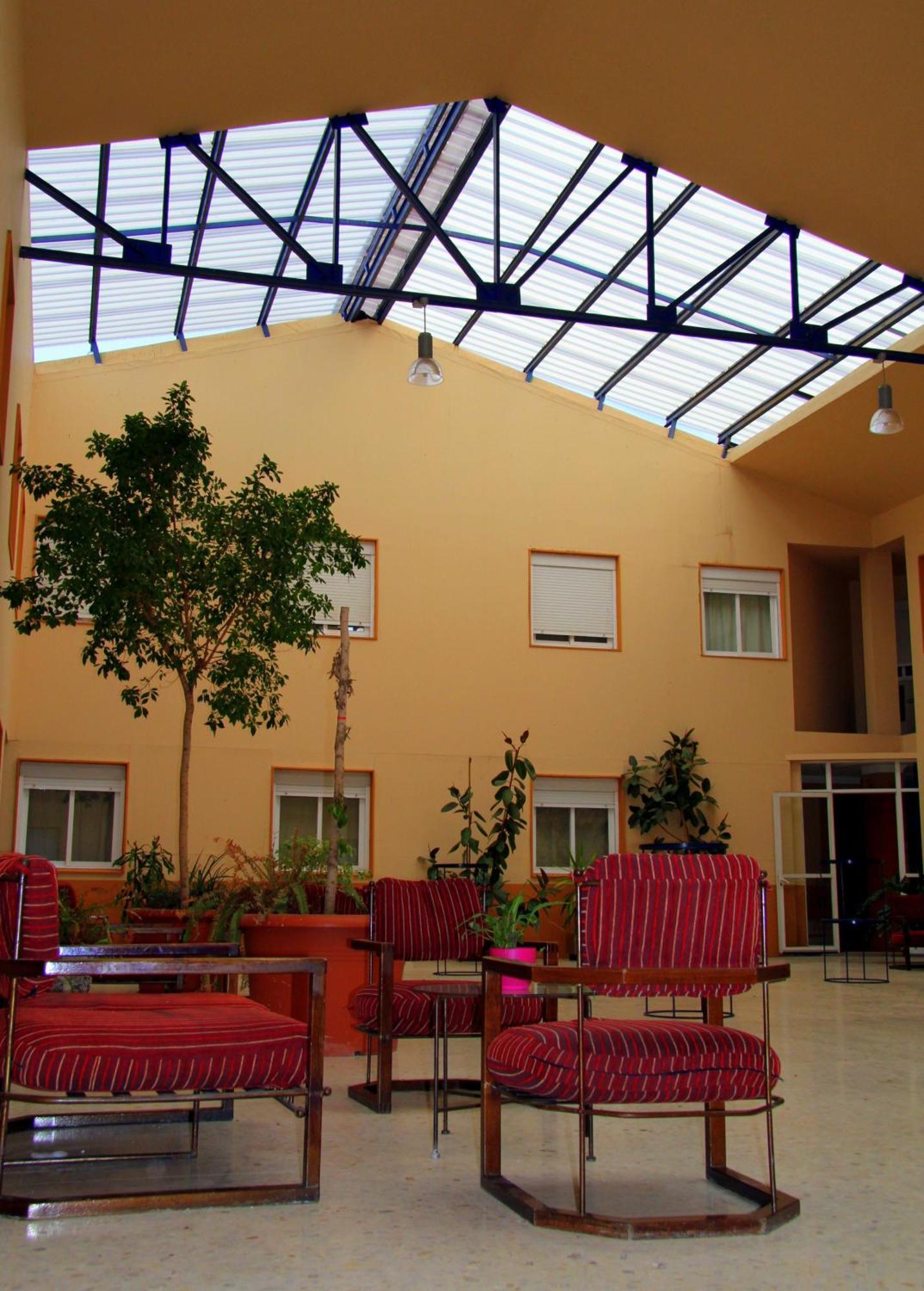 Ahc Hoteles Caces Kültér fotó