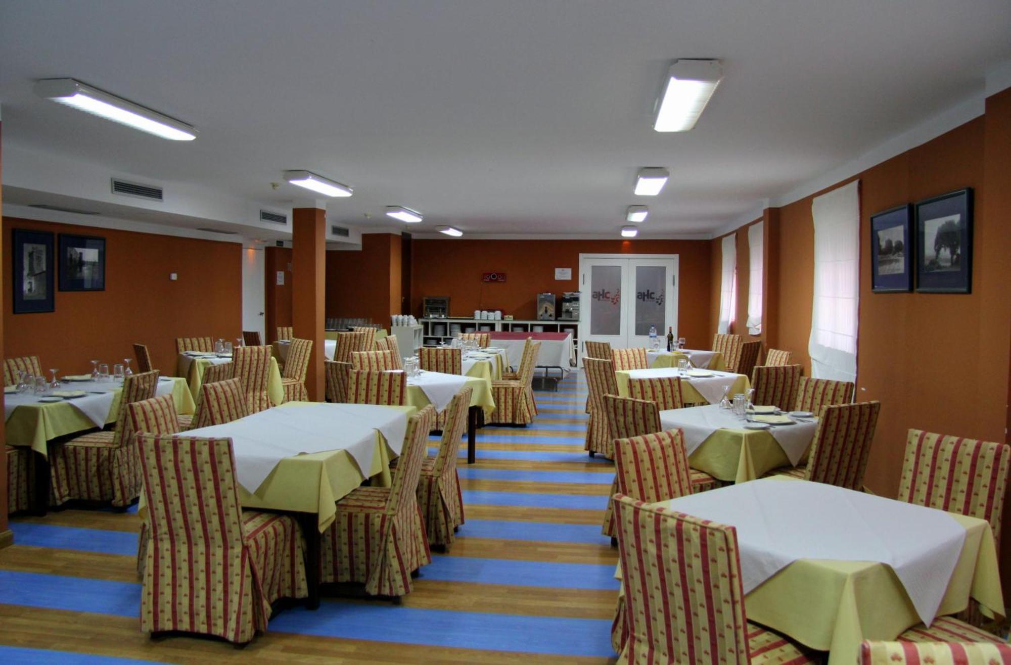 Ahc Hoteles Caces Kültér fotó