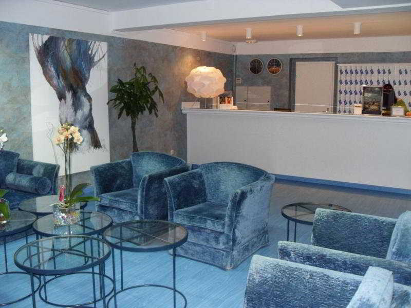 Ahc Hoteles Caces Beltér fotó