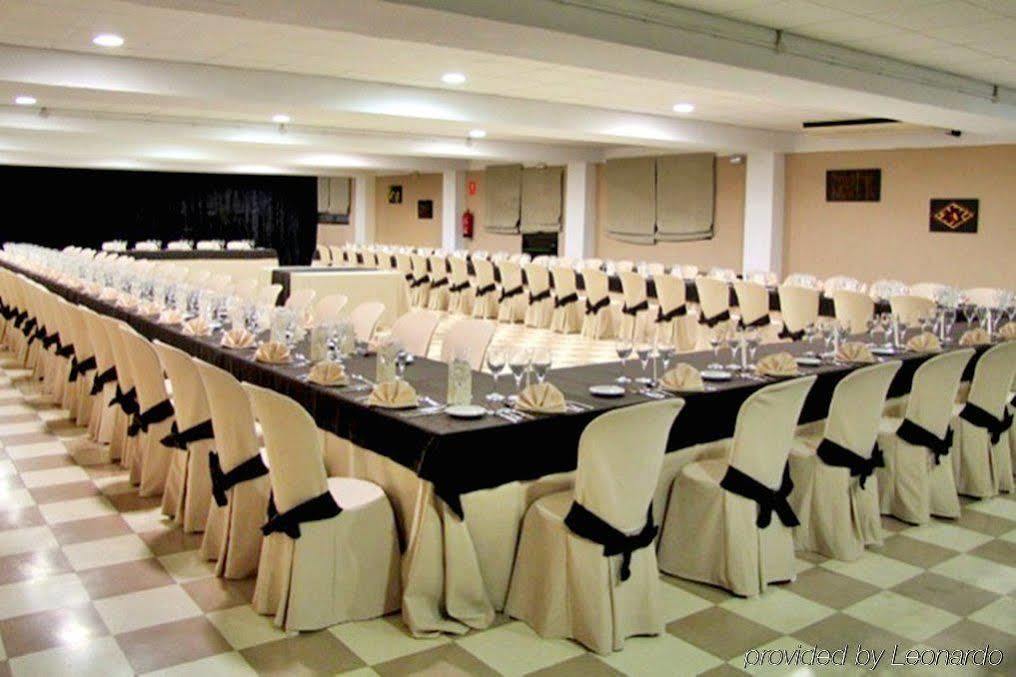 Ahc Hoteles Caces Kültér fotó