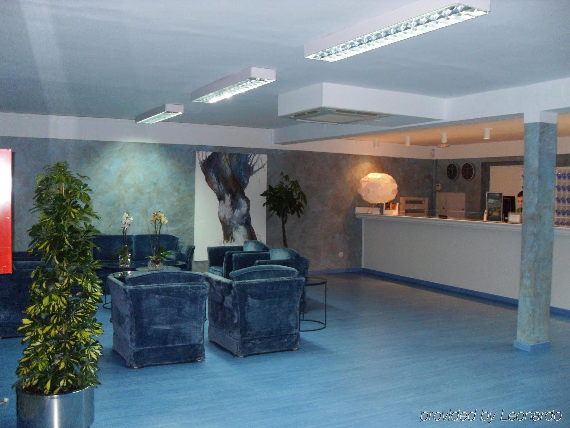 Ahc Hoteles Caces Beltér fotó